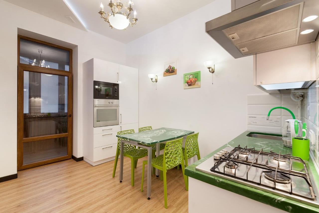 Leogrand Apartment On Doroshenka 38 Leopoli Esterno foto