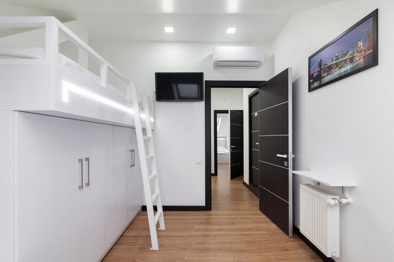 Leogrand Apartment On Doroshenka 38 Leopoli Esterno foto